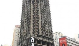 西亚烂尾楼爆料视频播放,视频曝光背后的建筑困境